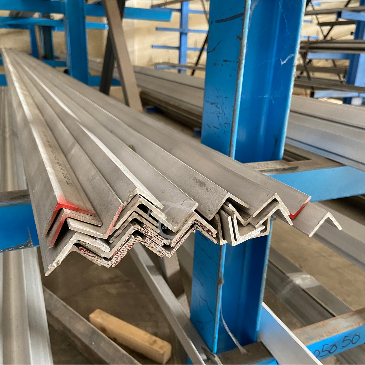 ANGOLARE PVC 30x30x1,1 Mm 2 M BIANCO - Foto 4